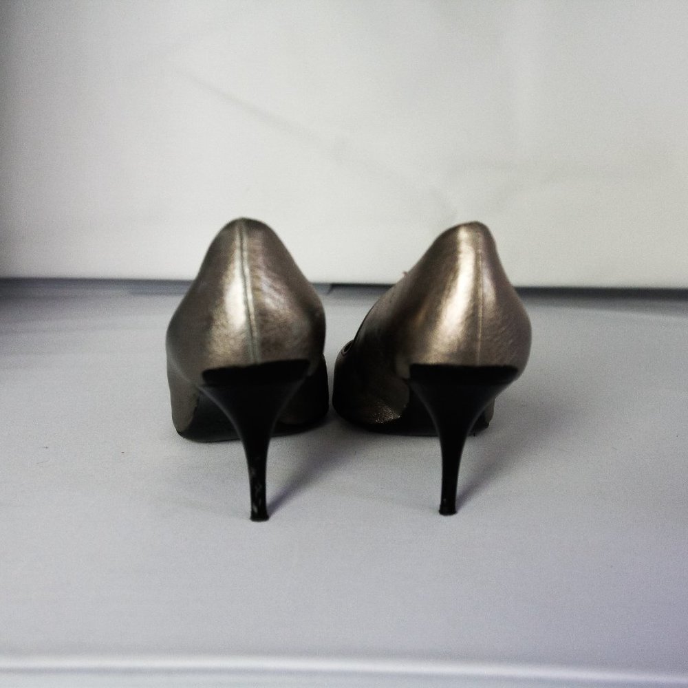 Bronze Burberry Pumps - Picture 5 of 5